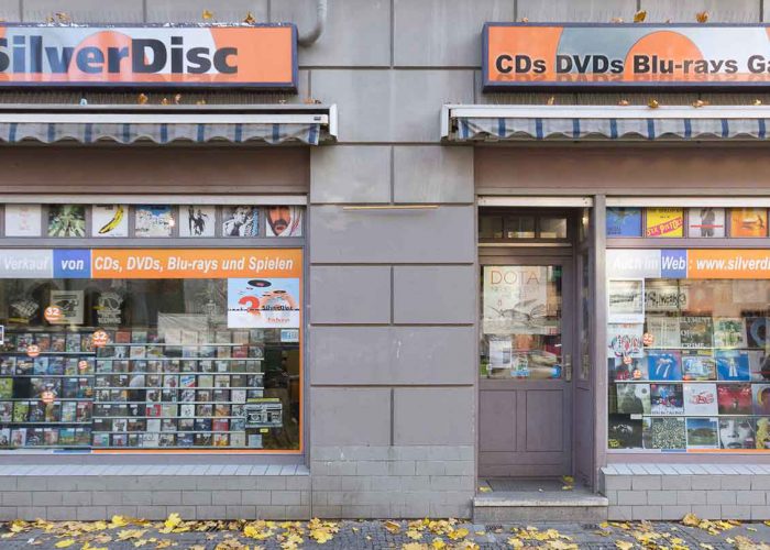 Unser Laden im November 2018 Tagsüber von aussen